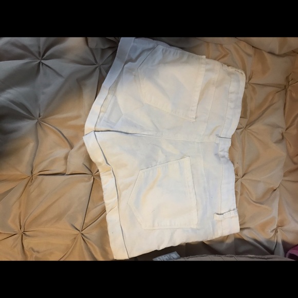 White forever 21 shorts - Picture 4 of 4